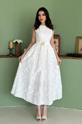 Robe Brodée à fleurs blanches