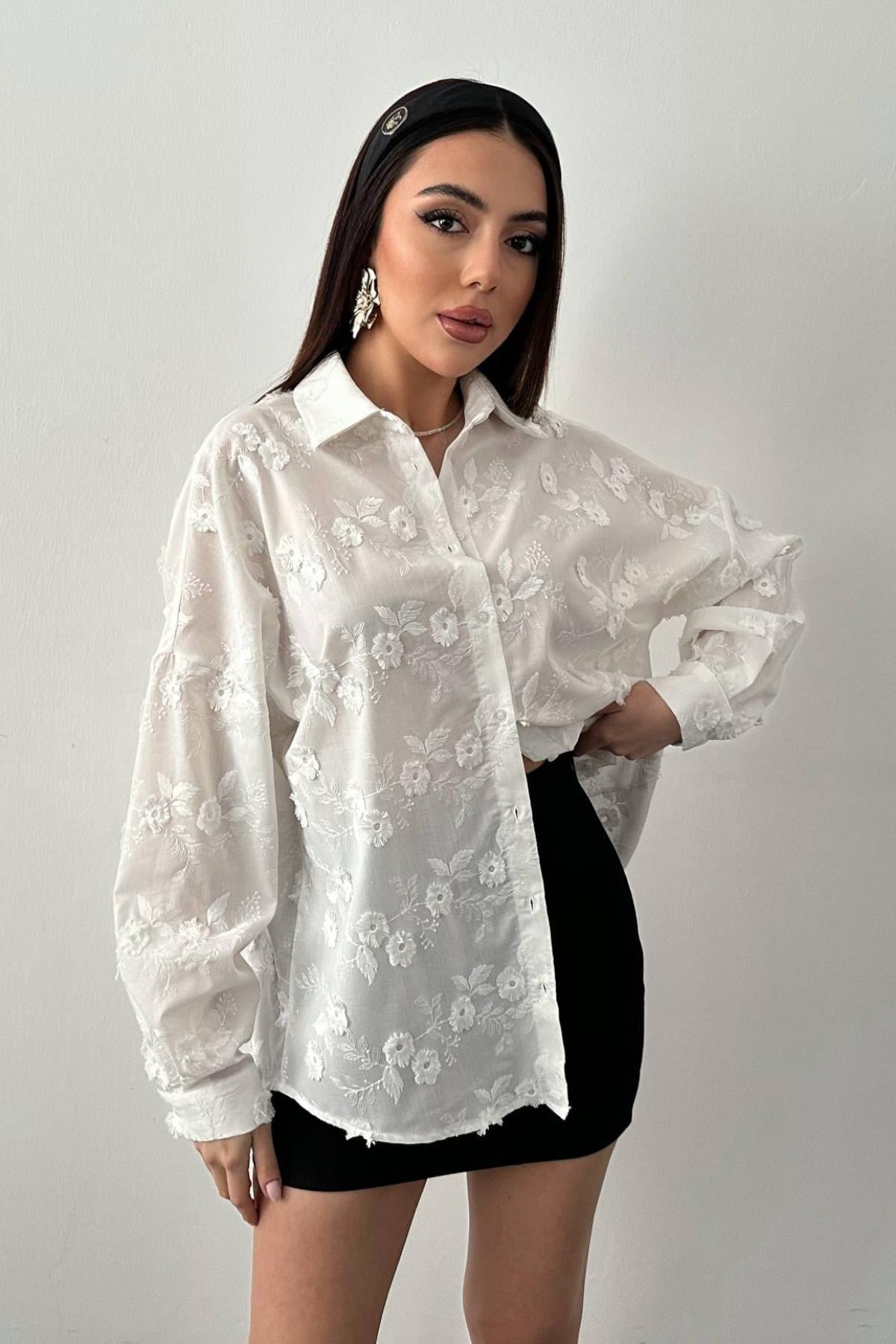 Chemise brodée fleurs