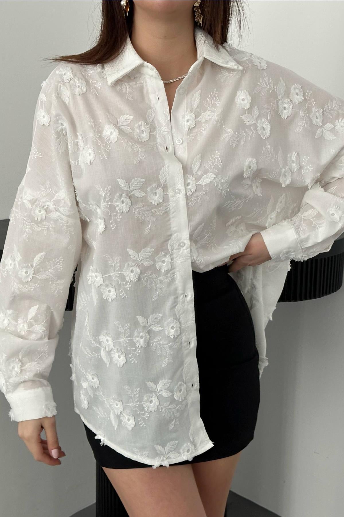 Chemise brodée fleurs