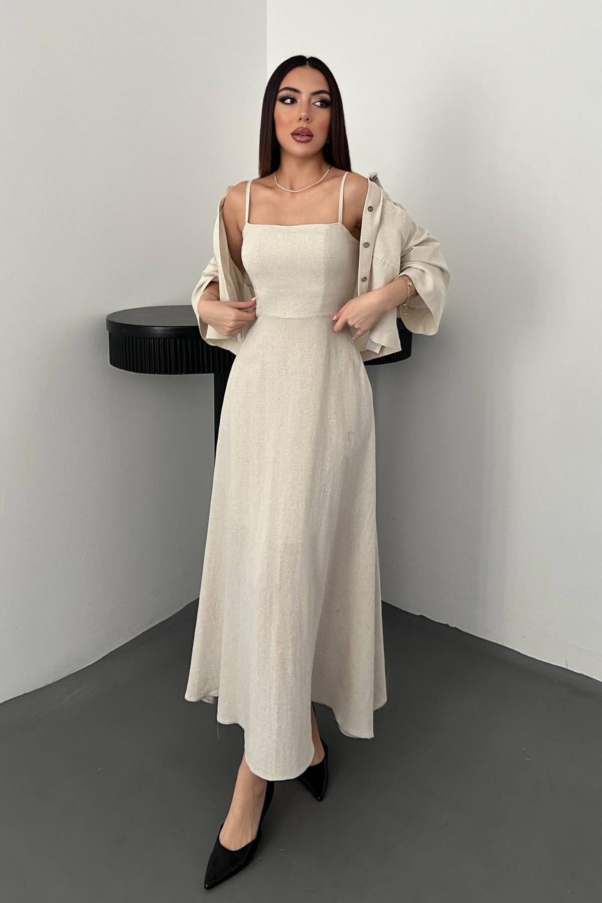 Robe bretelles avec chemise courte
