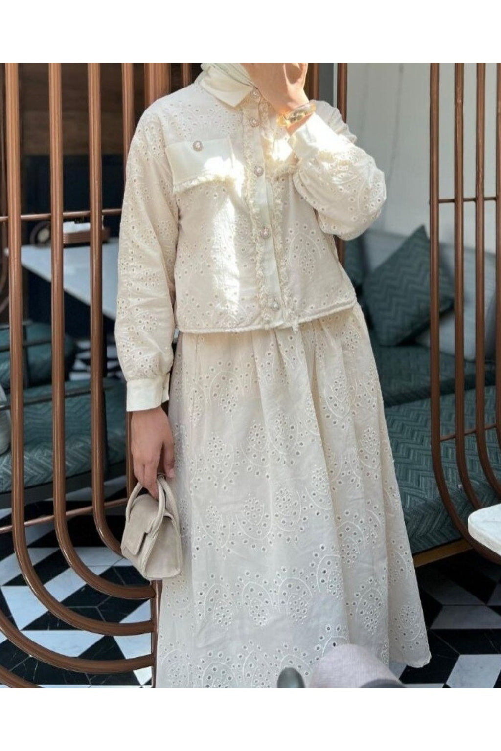 Ensemble jupe chemise brodé