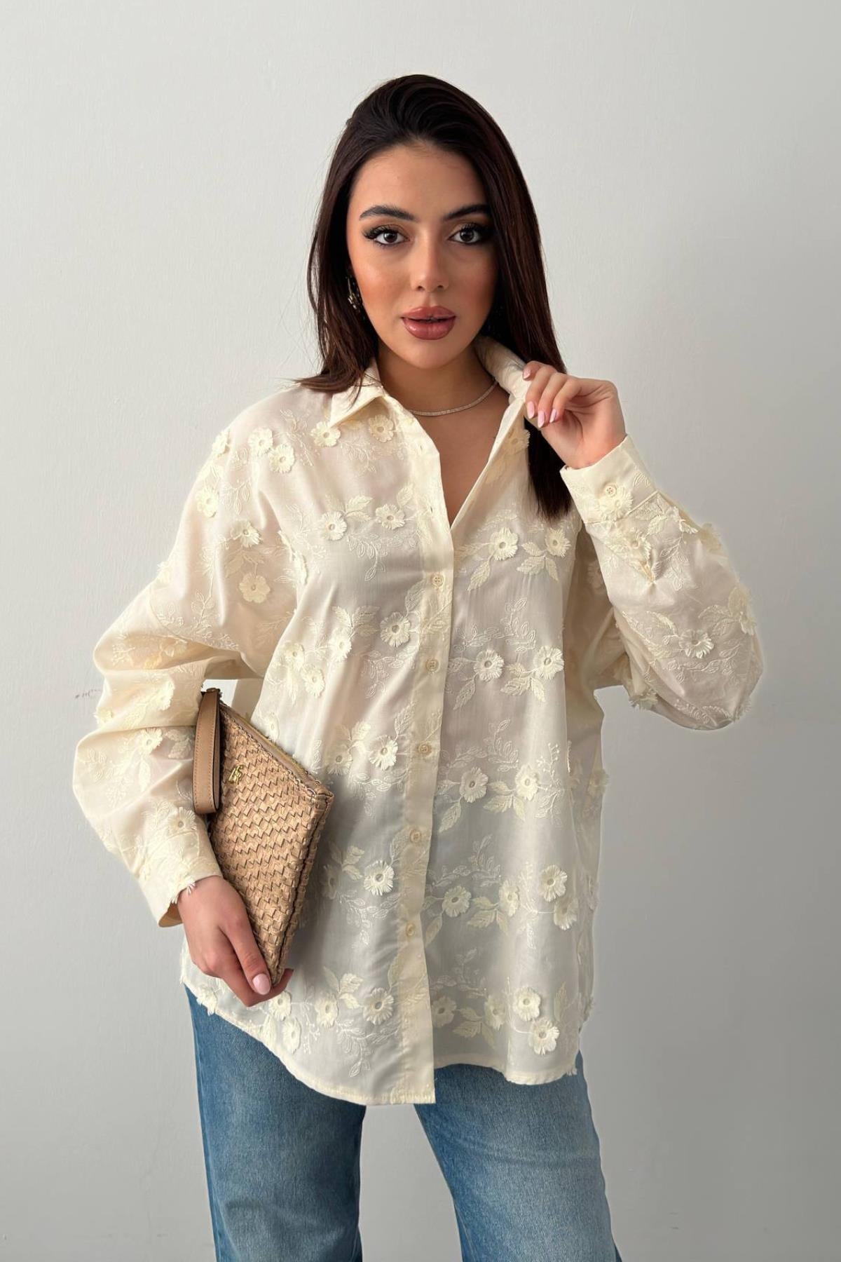 Chemise brodée fleurs