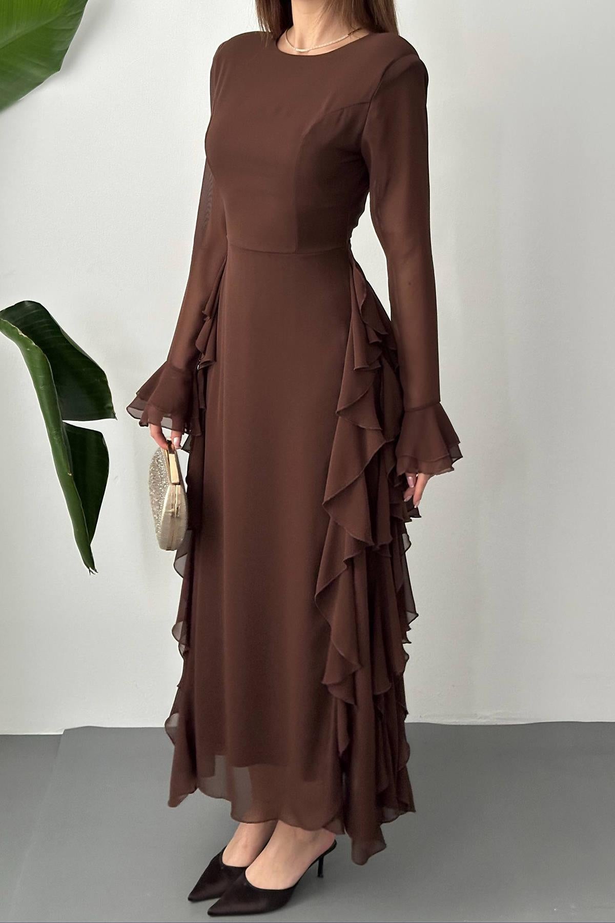 Robe détails volantés