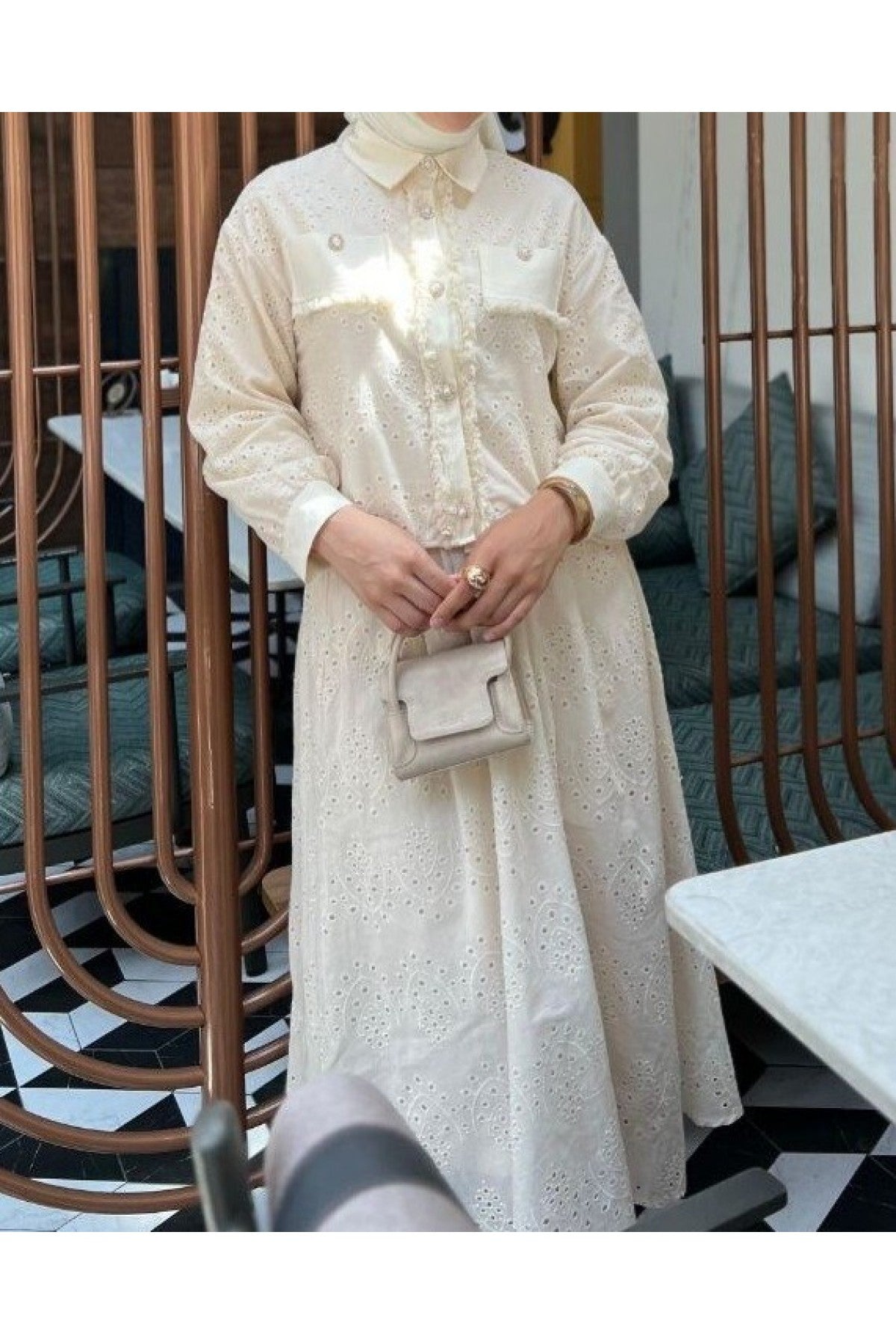 Ensemble jupe chemise brodé