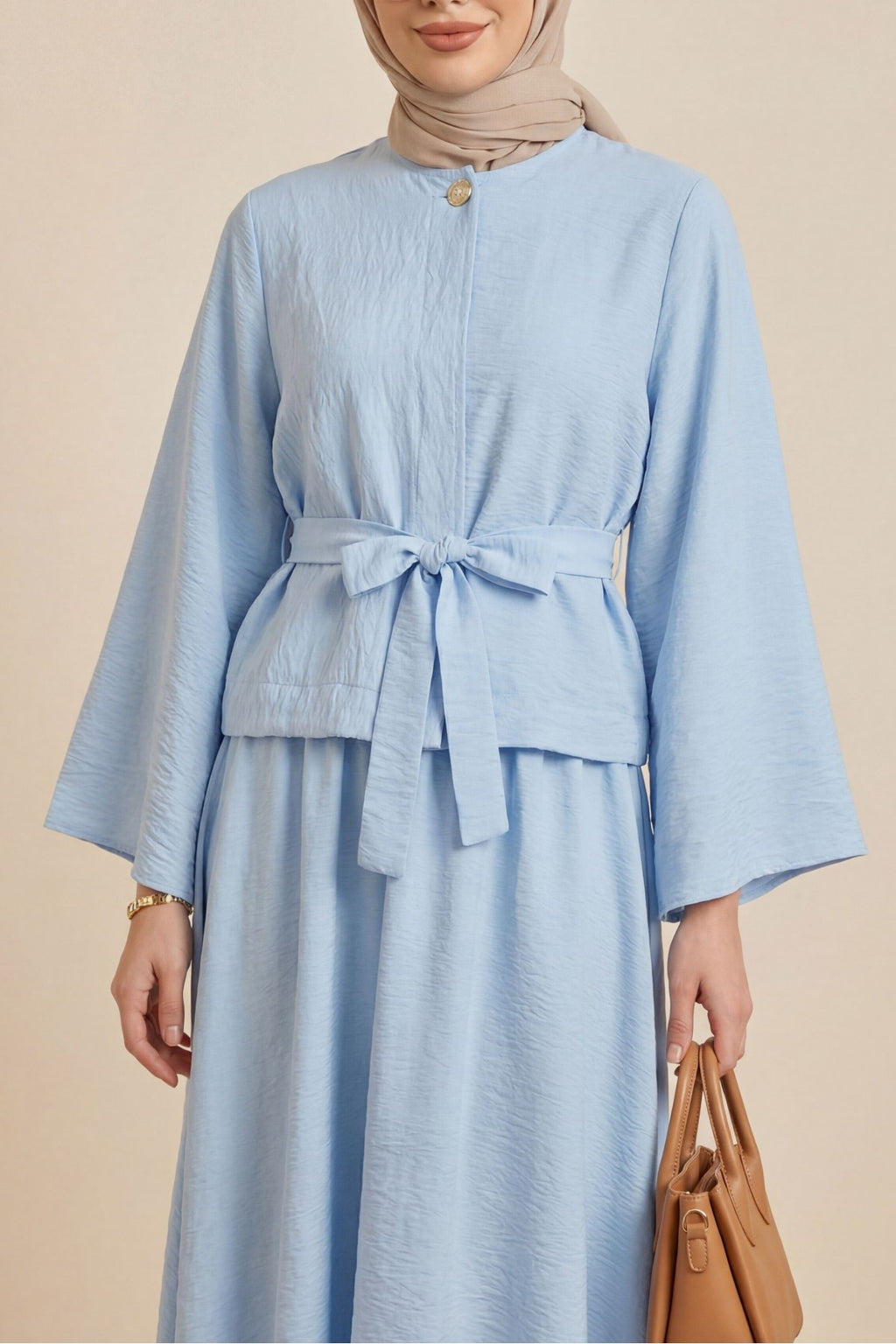 Ensemble Jupe detail bouton dorée avec ceinture