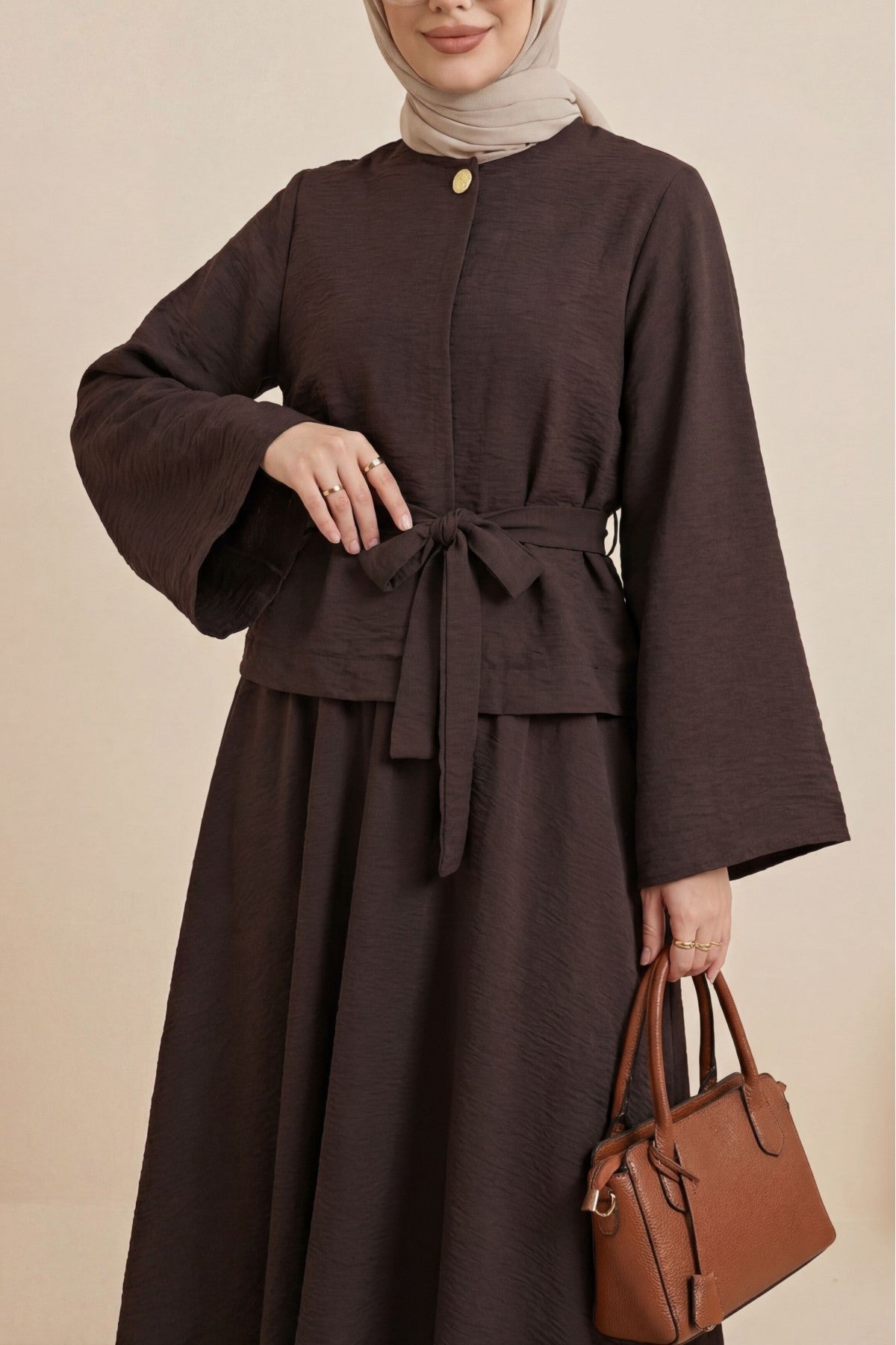Ensemble Jupe detail bouton dorée avec ceinture
