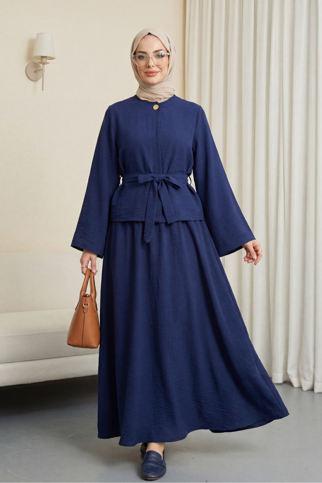 Ensemble Jupe detail bouton dorée avec ceinture
