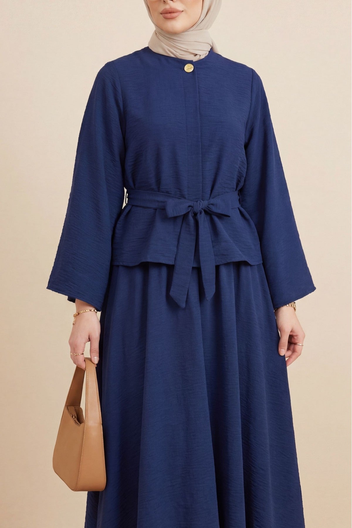 Ensemble Jupe detail bouton dorée avec ceinture