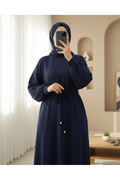 Robe longue en jersey à col rond avec ceinture