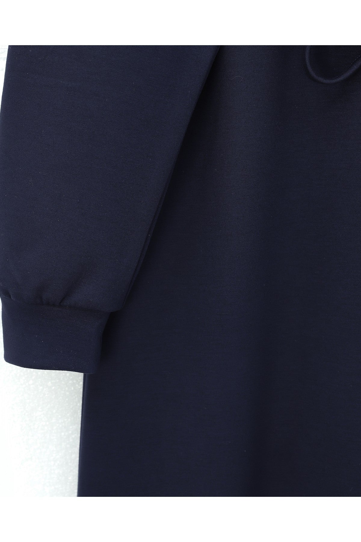 Robe longue en jersey à col rond avec ceinture