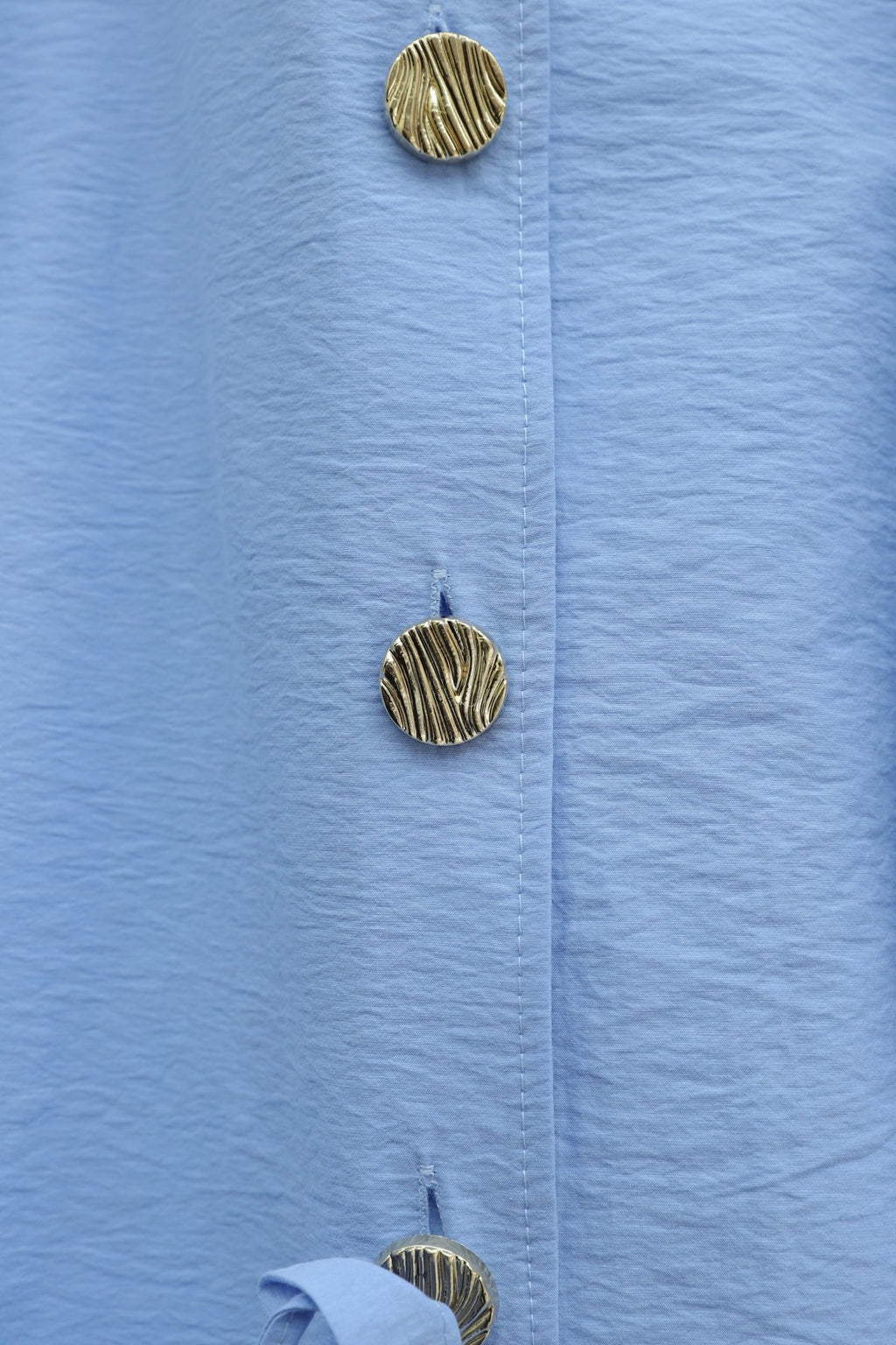 Ensemble pantalon avec haut à bouton detail bouton dorée