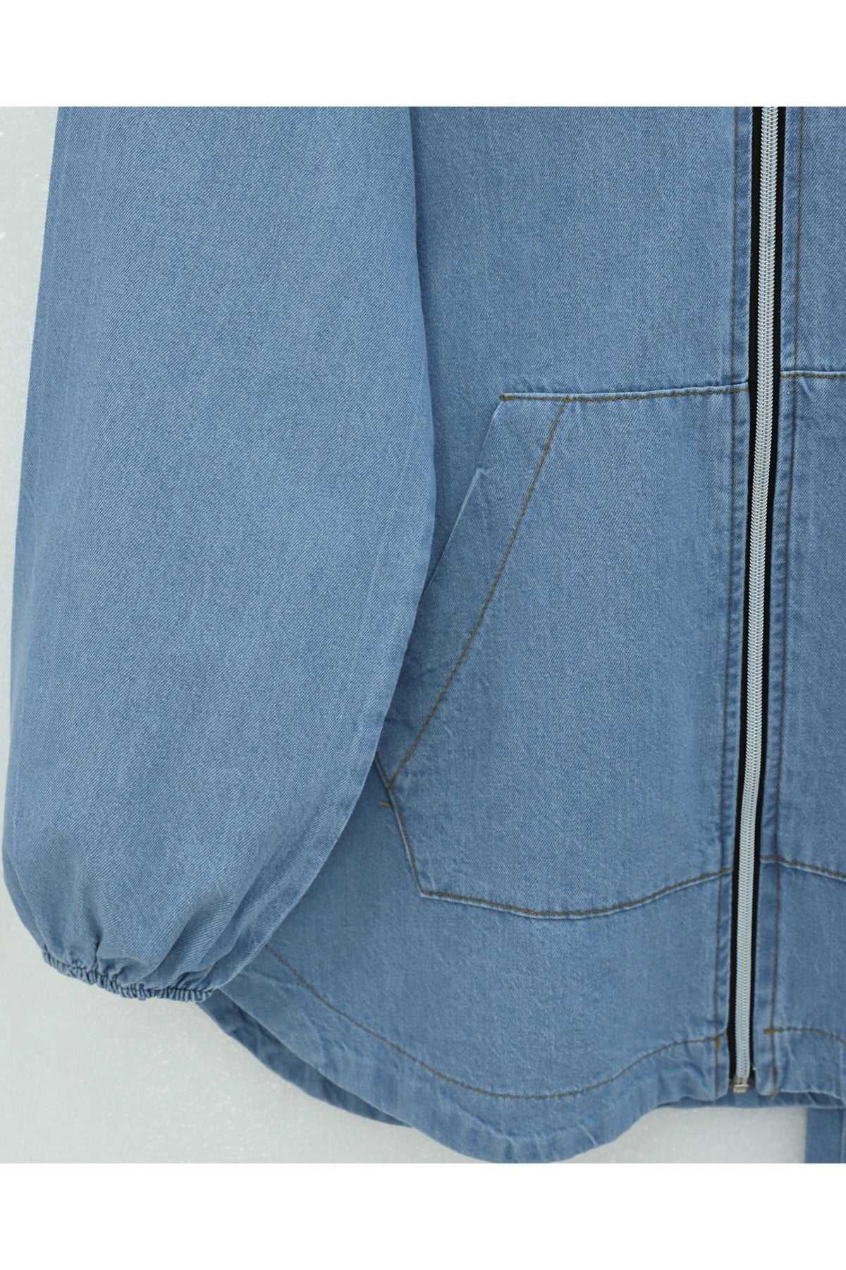 Ensemble pantalon jean fermeture zippee et capuche