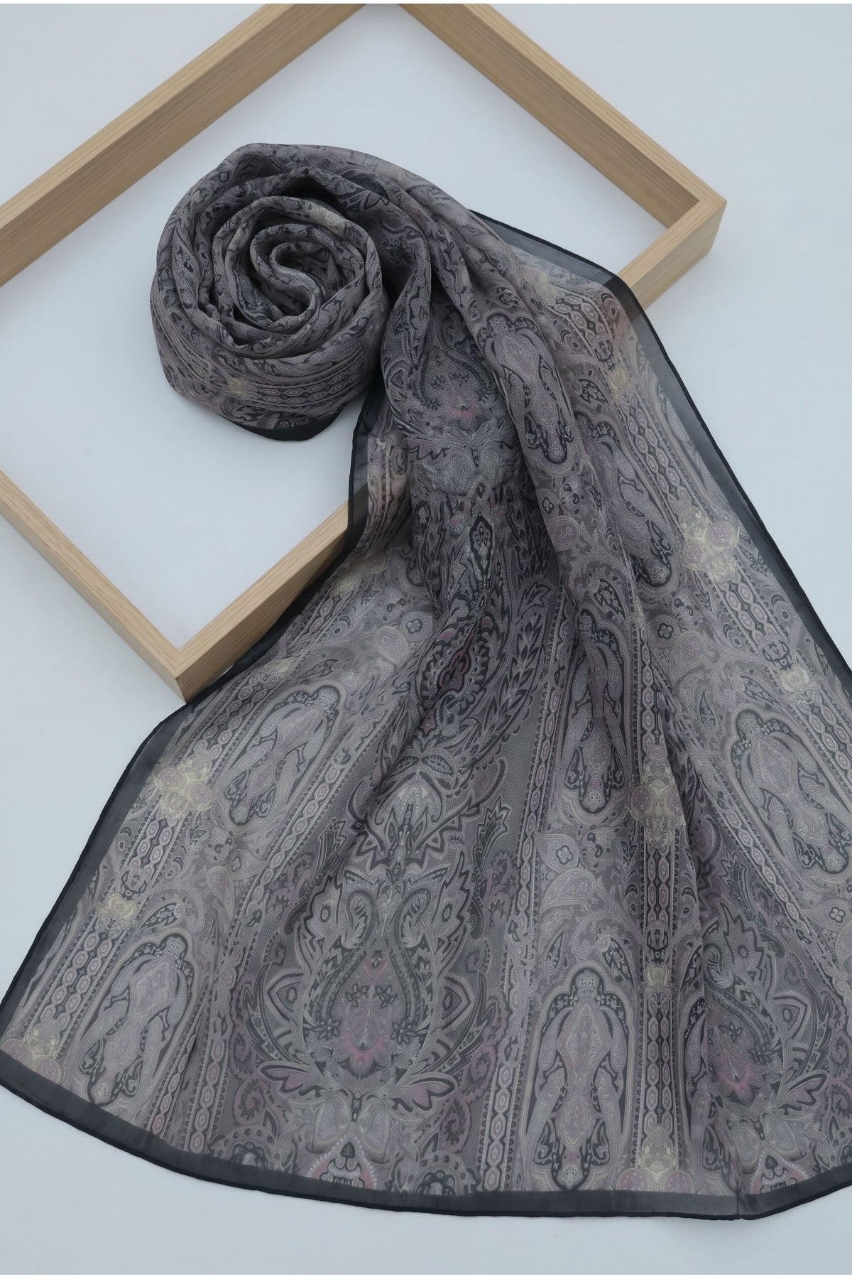 Châle en coton à motifs authentiques