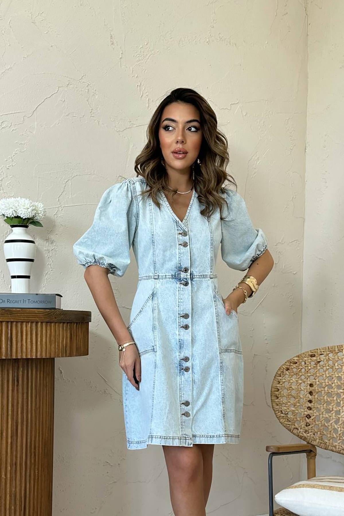Robe en jean claire courte